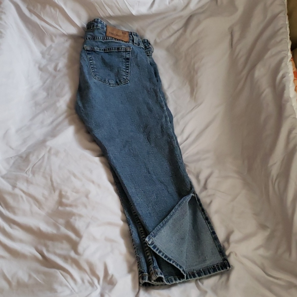 Mossimo Capris